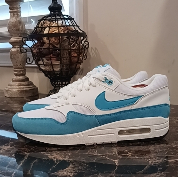 Nike AirMax 1 Atomic Teal Streetwear/Lifestyle/Athletic Shoes Size 8.5 for Women - Picture 8 of 12